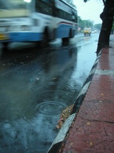 Det är svårt att tro men ibland så regnar det även i Chennai!